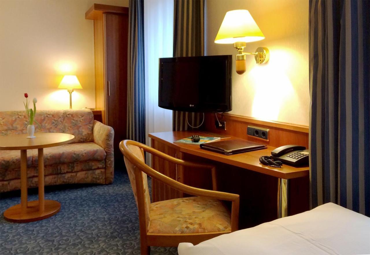 Ilbertz Garni 3* Keulen